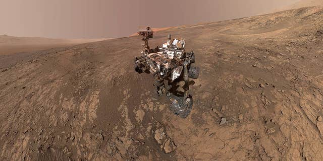NASA's Curiosity rover takes selfie during dust storm (Credit: NASA)