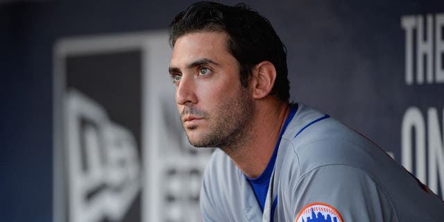 ATLANTA, GA - MAY 02: New York Mets starting pitcher Matt Harvey looks on from the dugout in the first inning during a game between the Atlanta Braves and New York Mets on May 2, 2017 at SunTrust Park in Atlanta, GA. (Photo by Rich von Biberstein/Icon Sportswire) (Icon Sportswire via AP Images)