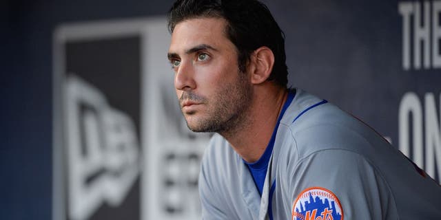 ATLANTA, GA - MAY 02: New York Mets starting pitcher Matt Harvey looks on from the dugout in the first inning during a game between the Atlanta Braves and New York Mets on May 2, 2017 at SunTrust Park in Atlanta, GA. (Photo by Rich von Biberstein/Icon Sportswire) (Icon Sportswire via AP Images)