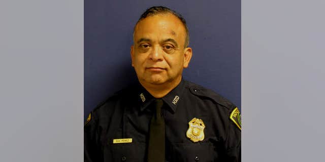 Sgt. Steve Perez died on Sunday after he was trapped in Harvey floodwaters. (Houston Police Department)