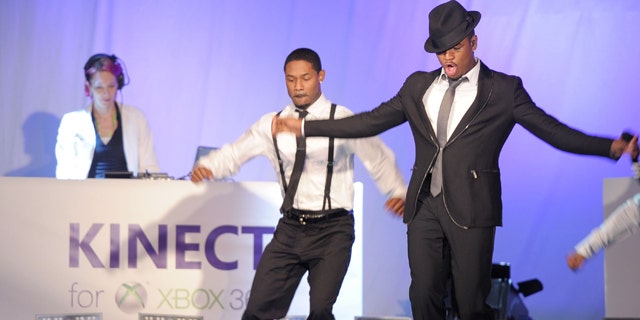 Thousands groove with Grammy Award Winning Ne-Yo in Times Square to the music and steps from Dance Central, a game by MTV Games/Harmonix, at Kinect for Xbox 360 event in New York City.