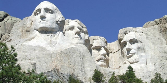 mt-rushmore-monument