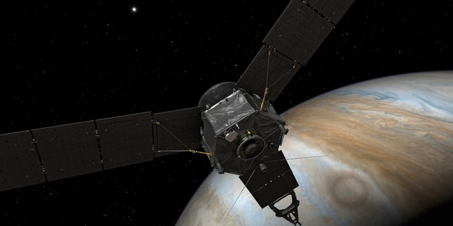 Artist's impression of NASA' s Juno spacecraft at Jupiter (NASA/JPL-Caltech)