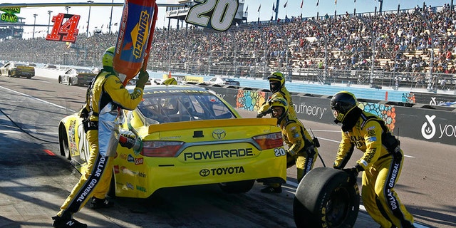 Matt Kenseth's team at Phoenix in 2017