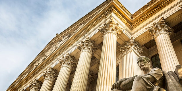 Gifts given to government officials must be turned over to the National Archives if the value of them is worth more than a modest amount.