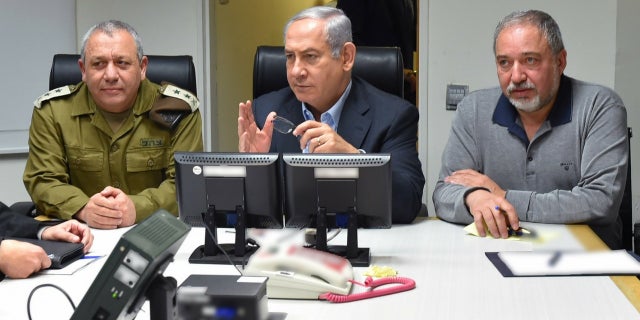 Chief of General Staff of the Israeli Defense Forces Gadi Eizenkot, Israeli Prime Minister Benjamin Netanyahu and Defense Minister Avigdor Lieberman meet.