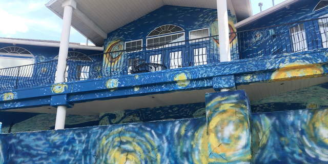 When Vincent Van Gogh’s iconic 1889 painting “Starry Night” was recreated on the home last July, Mount Dora officials called it an eyesore. The city slapped the homeowners with a graffiti violation and $3,100 fine, then charged them $100 a day, up to the value of the house, until the mural was painted over. They were given 30 days to comply or faced steeper fines.