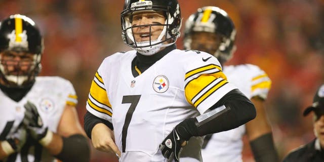 Jan 15, 2017; Kansas City, MO, USA; Pittsburgh Steelers quarterback Ben Roethlisberger (7) motions during the second quarter against the Kansas City Chiefs in the AFC Divisional playoff game at Arrowhead Stadium. Mandatory Credit: Jay Biggerstaff-USA TODAY Sports