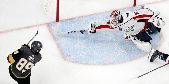 Braden Holtby's save capped off the Washington Capitals' Game 2 win Wednesday.