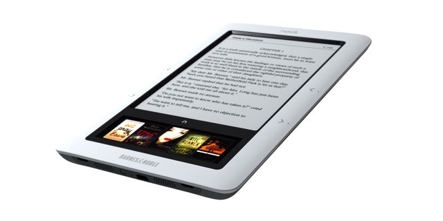 To compensate consumers for delays to its e-book reader, Barnes & Noble is promising $100 gift certificates.