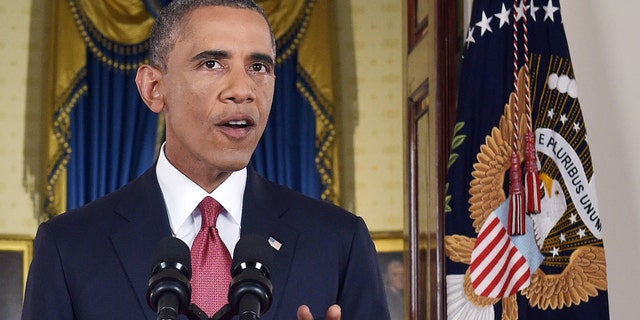 El presidente Barack Obama habla durante un mensaje a la nación en la Casa Blanca el miércoles 10 de septiembre de 2014. En un importante cambio de postura, el presidente Barack Obama anunció que Estados Unidos iniciará una amplia campaña militar para "debilitar y destruir" a los extremistas del Estado Islámico en dos volátiles paÃses del Medio Oriente. (Foto AP/Saul Loeb, Pool)
