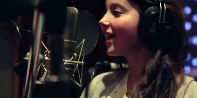 Olivia Wise performs Katy Perry's "Roar."