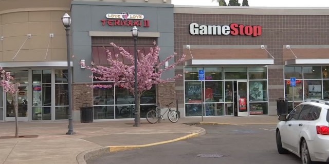 The GameStop location in Keizer, Oregon where a deputy and two citizens helped save a life.
