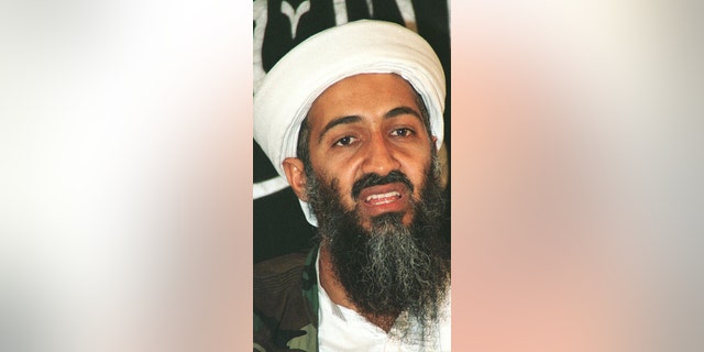 Osama bin Laden.  Na quarta-feira, um porta-voz do Taleban disse que não havia evidências de que Bin Laden ordenou os ataques de 11 de setembro, embora houvesse evidências em contrário. 