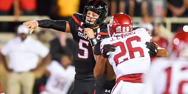 LUBBOCK, TX - OCTOBER 22: Patrick Mahomes II #5 of the Texas Tech Red Raiders [asses the ball during the first half of the game against the Oklahoma Sooners on October 22, 2016 at AT&T Jones Stadium in Lubbock, Texas. (Photo by John Weast/Getty Images)