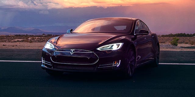 Tesla P85D