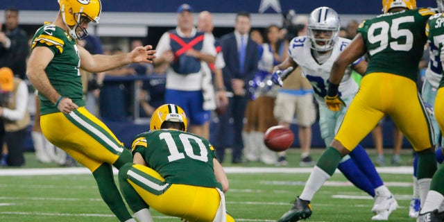 Jan. 15, 2017: Green Bay Packers kicker Mason Crosby (2) kicks a 56-yard field goal against the Dallas Cowboys during the second half of an NFL divisional playoff football game in Arlington, Texas