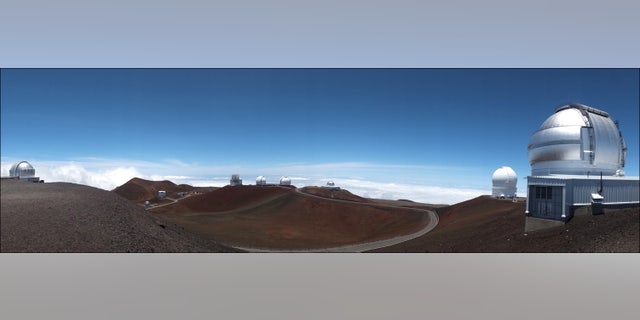 Panorama of the summit of Mauna Kea, which hosts the Subuaru telescope (Subaru Telescope, National Astronomical Observatory of Japan)