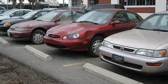 If legal guns are stowed safely in cars, a Tennessee employer cannot fire an employee for bringing them to work.