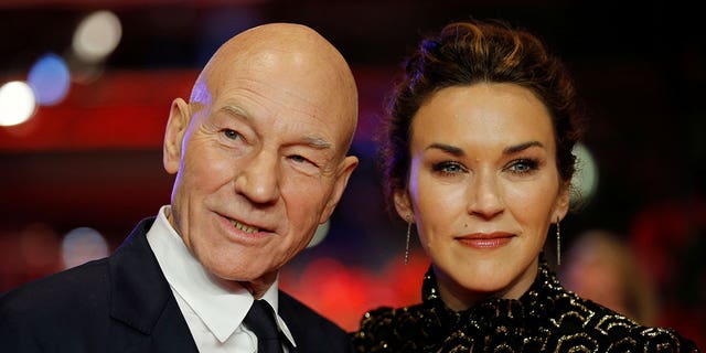 Patrick Stewart Eats Best Pizza Of His Life Stops To Take Photo With Pizzeria Staff Fox News