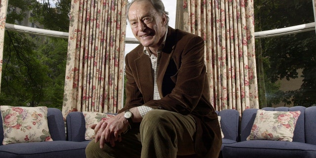 Veteran actor Peter Donat died at age 90.
