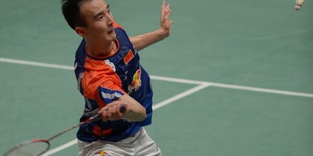 Du Pengyu of China plays a shot during an Indonesia Open match in Jakarta, on June 13, 2013. Du is the men's top seed at this year's Singapore Open, while Olympic champion Li Xuerui leads the women's seedings.