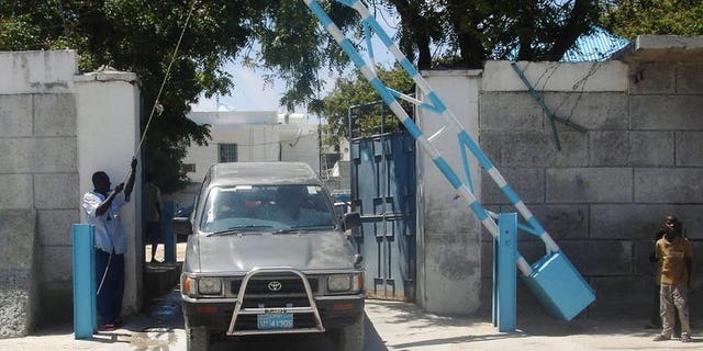 Archive photo shows a vehicle leaving the United Nations compound in Mogadishu 17 October 2007. Somalia's Al-Qaeda linked Shebab insurgents say they attacked and shot their way into a key United Nations compound in the capital Mogadishu, the first major attack in recent years targeting the UN.