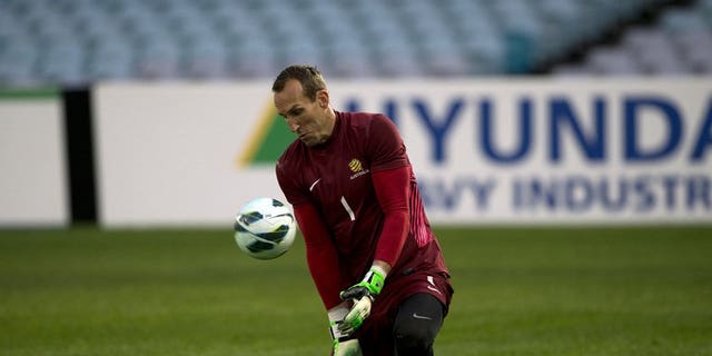 Goalkeeper Mark Schwarzer, pictured in a training session in Sydney on June 17, 2013, has joined English Premier League giants Chelsea on a one-year contract.