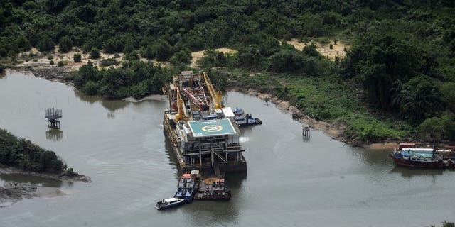 An aerial view of the Shell Awobo flow station in the Niger Delta taken on March 22, 2013. Shell has shut a major pipeline in Nigeria for the second time in less than a month after locating another leak on the line repeatedly hit by oil thieves, the company said on Friday.