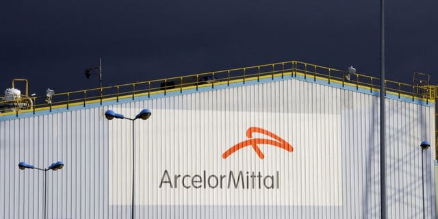 ArcelorMittal's steel plant in Florange eastern France is pictured on December 10, 2012. The world's largest steel maker ArcelorMittal Wednesday said it has scrapped plans to build a steel plant in eastern India due to delays in acquiring land.