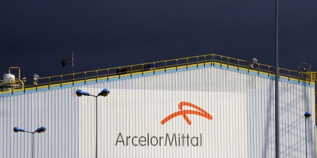 ArcelorMittal's steel plant in Florange eastern France is pictured on December 10, 2012. The world's largest steel maker ArcelorMittal Wednesday said it has scrapped plans to build a steel plant in eastern India due to delays in acquiring land.