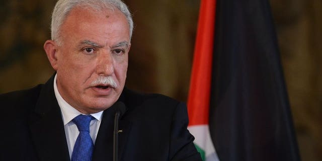 Palestinian Foreign Minister Riyad al-Maliki addresses a press conference on April 2, 2013 in Prague. Palestinians have "serious doubts" about Israel's commitment to recently resumed peace talks, but they remain committed to participating in the negotiations, Maliki said Friday in Ecuador.