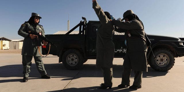 Afghan female police officers undergo training in Herat province on December 8, 2011. The top female police officer in restive Helmand province has died a day after being attacked.