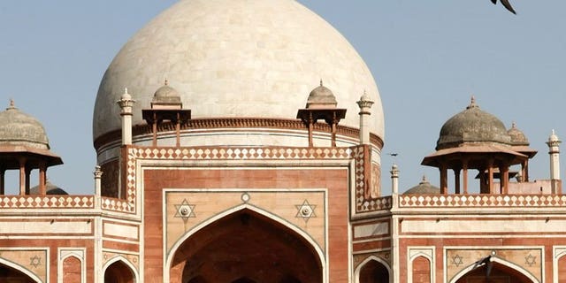 View of the ancient Humayan???s Tomb in New Delhi, on February 26, 2008. The mausoleum -- which inspired the Taj Mahal -- will be officially unveiled after a five-year refit that has seen it restored to its original form.