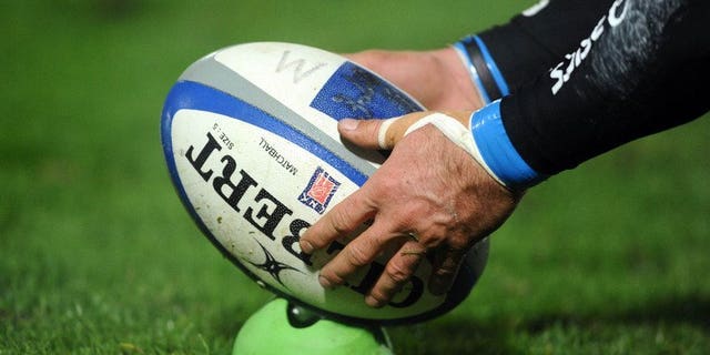 Canada's Graeme Mew has been asked to mediate in the ongoing row over the future of the European Cup, tournament chiefs announced Friday.