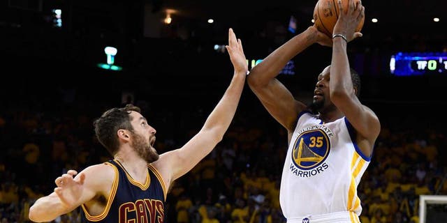 Durant, Warriors mendominasi Cavs di Game 1