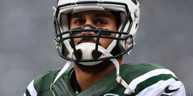 Oct 26, 2014; East Rutherford, NJ, USA; New York Jets wide receiver Eric Decker (87) during warm ups before the game against the Buffalo Bills at MetLife Stadium. Buffalo Bills defeated New York Jets 43-23. Mandatory Credit: Tommy Gilligan-USA TODAY Sports