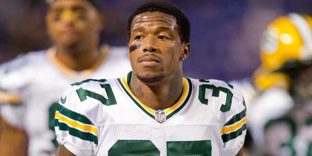 Oct 27, 2013; Minneapolis, MN, USA; Green Bay Packers cornerback Sam Shields (37) gets ready to play against the Minnesota Vikings at Mall of America Field at H.H.H. Metrodome. The Packers win 44-31. Mandatory Credit: Bruce Kluckhohn-USA TODAY Sports