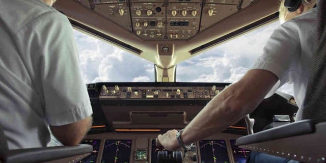 United isn’t the only carrier, however, hustling to hire more pilots amid waning recruitment numbers.