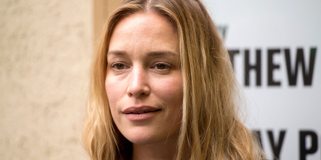 Piper Perabo claims she was arrested while protesting the Kavanaugh hearings.