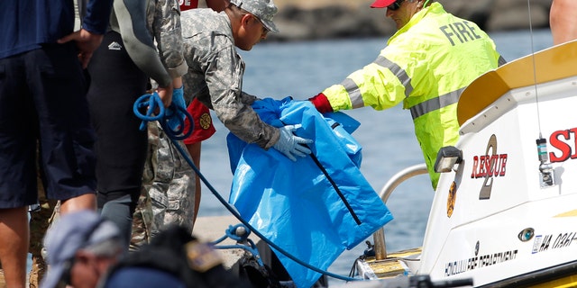 plane crash military 4