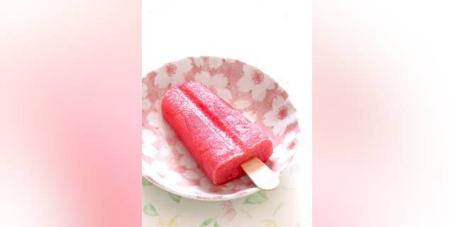 There's almost nothing better than a delicious and fresh ice pop on a hot summer's day.