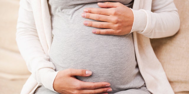 0f972e6d-pregnant woman istock