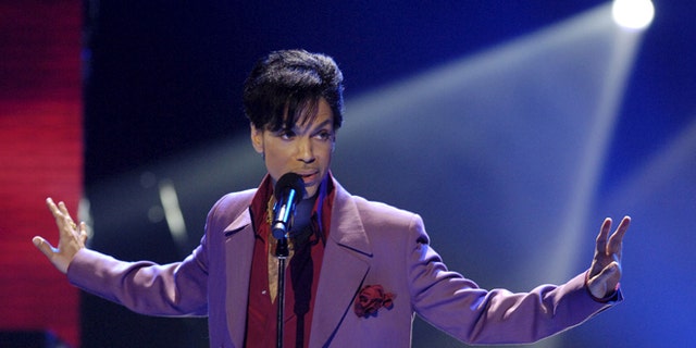 May 24, 2006. Singer Prince performs in a surprise appearance on 