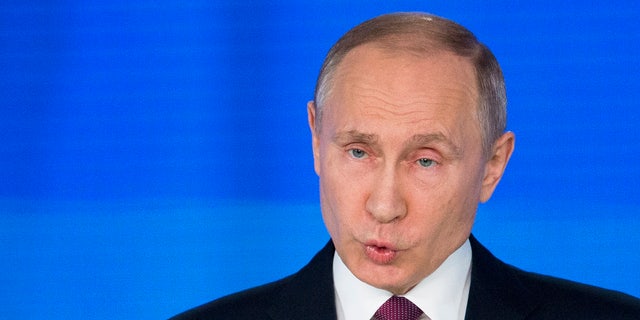 Russia unveils nuclear weapons Putin claims are immune to interception ...