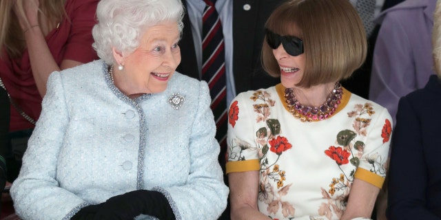 Queen Elizabeth II and Wintour at the Richard Quinn fashion fashion during London Fashion Week 2018.