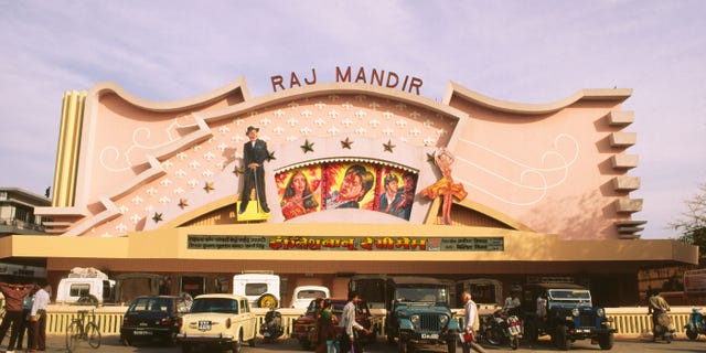 CE75M6 NMK-84696 : Raj mandir theatre cinema hall place of city sightseeing jaipur rajasthan india