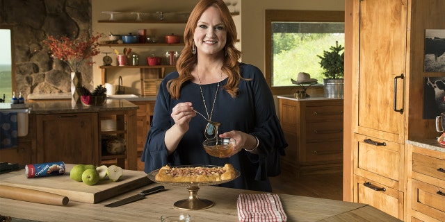Pioneer Woman Ree Drummond knows a thing or two about cooking for guests.
