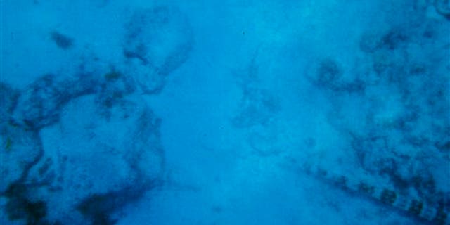 In this October 2009 underwater photo provided by John F. Muldowney, shows a portion of the ocean floor off the coast of Aruba. Muldowney feels the photo, taken by his wife, Patti, while the couple was on vacation in Aruba, may show the remains of Natalee Holloway, the Alabama honors student who disappeared in Aruba nearly five years ago. (AP Photo/Patti Muldowney)