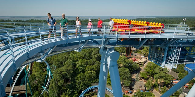 ©2012 SeaWorld Parks & Entertainment, Inc. All Rights Reserved.